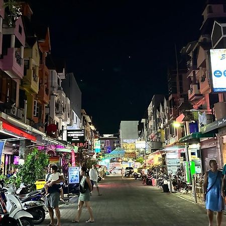 Patong Relax Guest House מראה חיצוני תמונה
